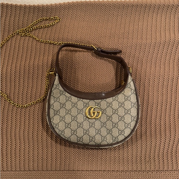Gucci GG Mini Shoulder Bag in Beige and Brown with Gold Hardware - Picture 3 of 10